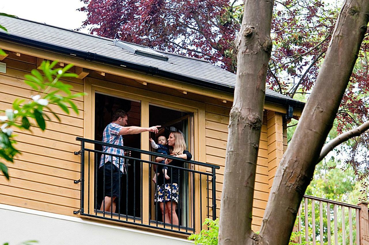 Alum Chine Log Cabin Villa Bournemouth Bagian luar foto